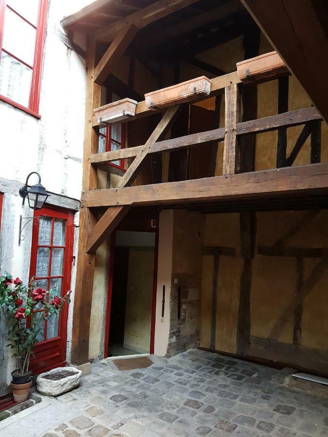Appartement Du Vieux Troyes Exterior photo