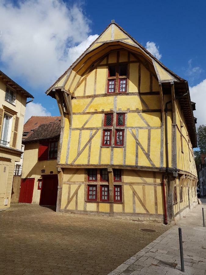 Appartement Du Vieux Troyes Exterior photo