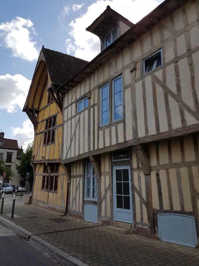 Appartement Du Vieux Troyes Exterior photo